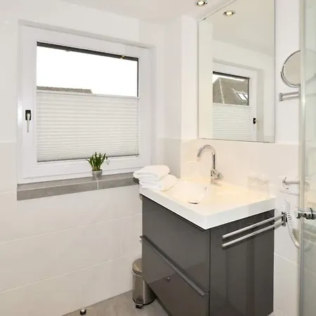 Appartement Strandnest 1 *